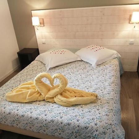 إكوموفيل Le Fleur"H"On 11 D'Honfleur, T2 En Residence Avec Piscine, Wifi Et Parking Gratuits المظهر الخارجي الصورة